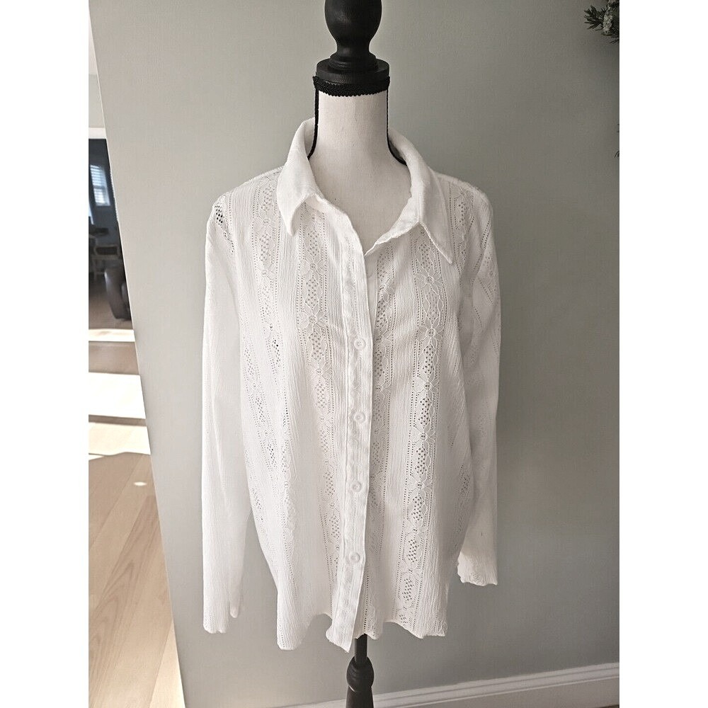 Le Lis Collection White Floral Eyelet Lace Button Down Shirt Long Sleeve Large